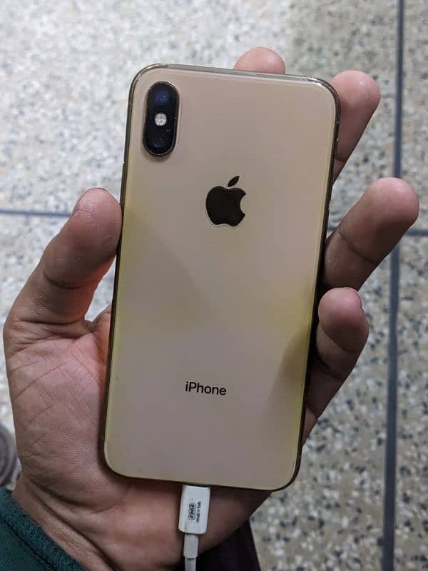 iphone xs pta approved 64gb(EXCHANGE ONLY WITH IPHONE UPAR MODEL) 0