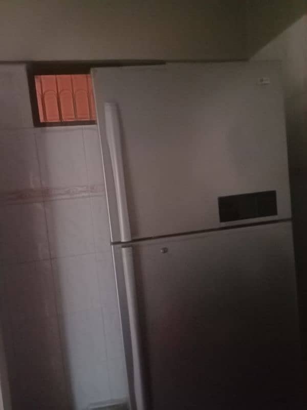 LG fridge non-feroz price 80000 call 03182879403 1