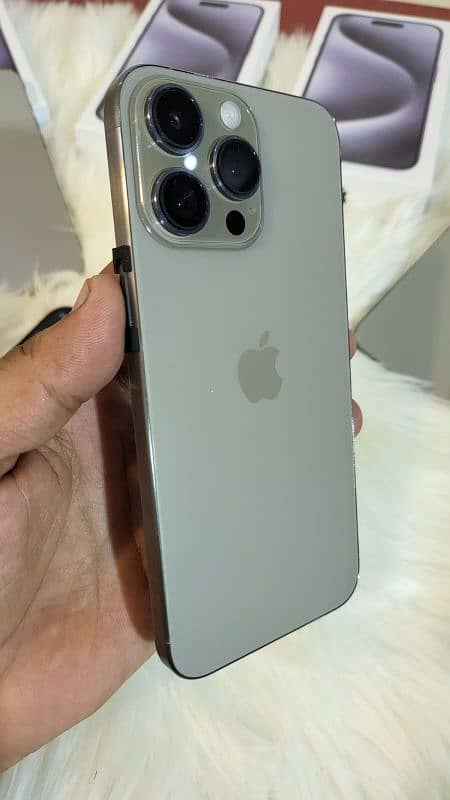 iPhone 15 pro max 9