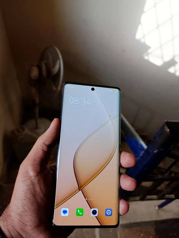 Tecno Spark 20 Pro + 1