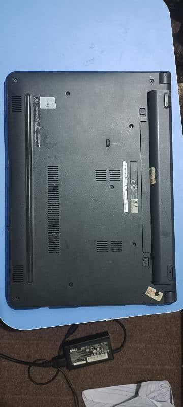 Dell laptop in Good condition 1