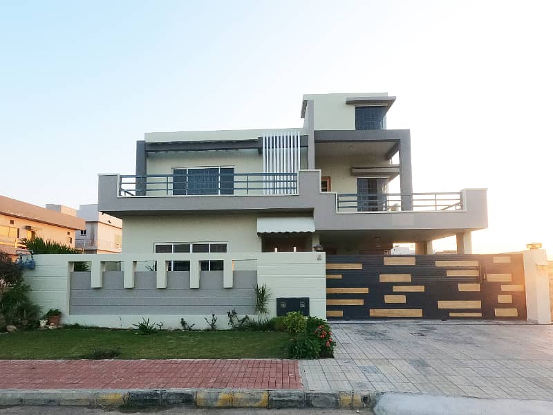 Prime Location House For Sale Is Readily Available In Prime Location Of Bahria Town Phase 8 0