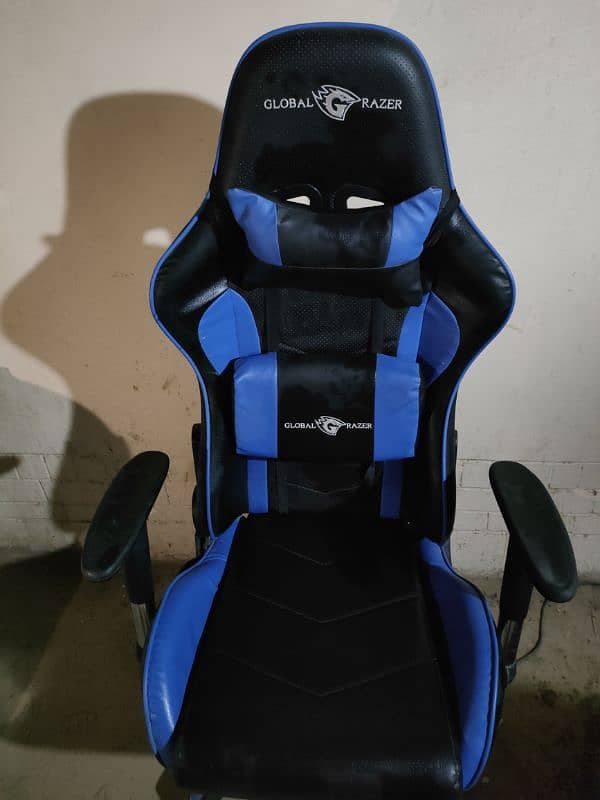 Global Razer gaming chair 1