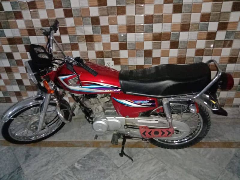 Honda 125 genuine condition 03325805252 2