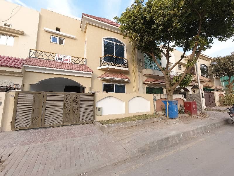 Bahria Town 5 Marla Double Storey House 4 Beds With Attached Baths Outstanding Location Perfectly Constructed 1