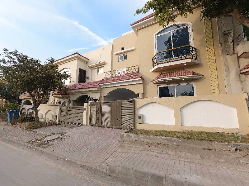 Bahria Town 5 Marla Double Storey House 4 Beds With Attached Baths Outstanding Location Perfectly Constructed 2