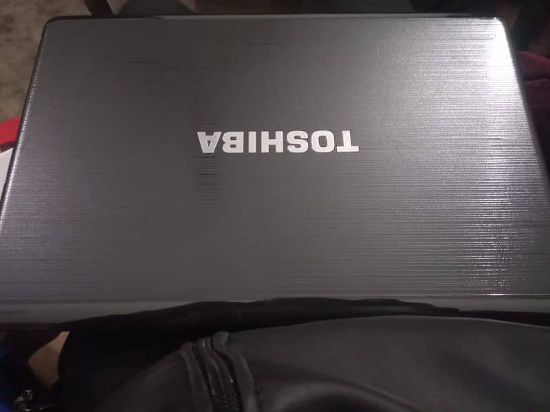 Toshiba laptop 2end i3 2