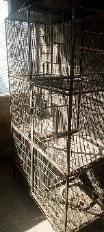 cages available in very good condition 5