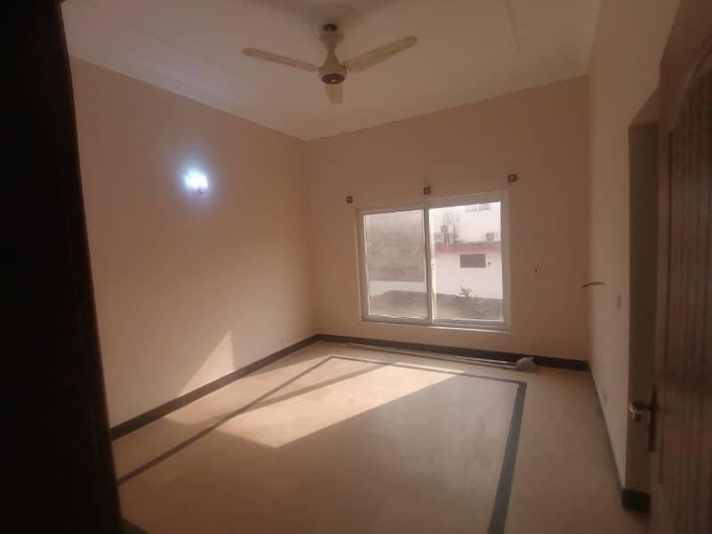 1 Kanal Upper Portion Available For Rent 10