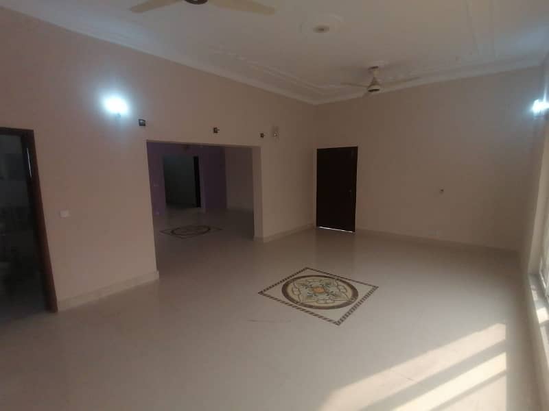 1 Kanal Upper Portion Available For Rent 13