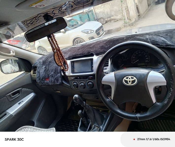 Toyota Hilux 2012 12