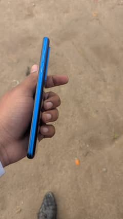 Aquos R5G Non PTA