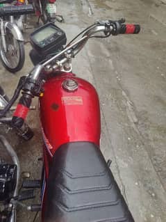 new condition motorbike Honda 125 road Prince 70 jora