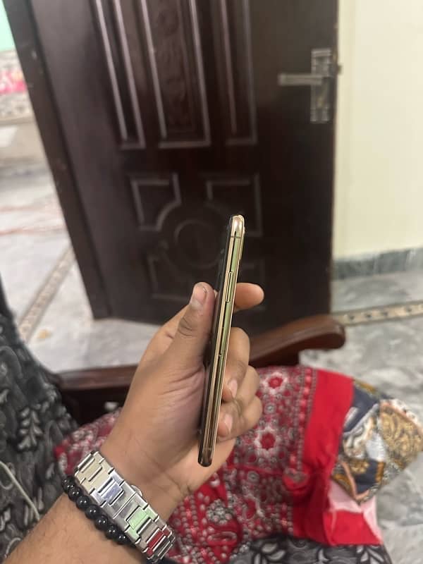 iphone xs PTA Approved 64GB 6