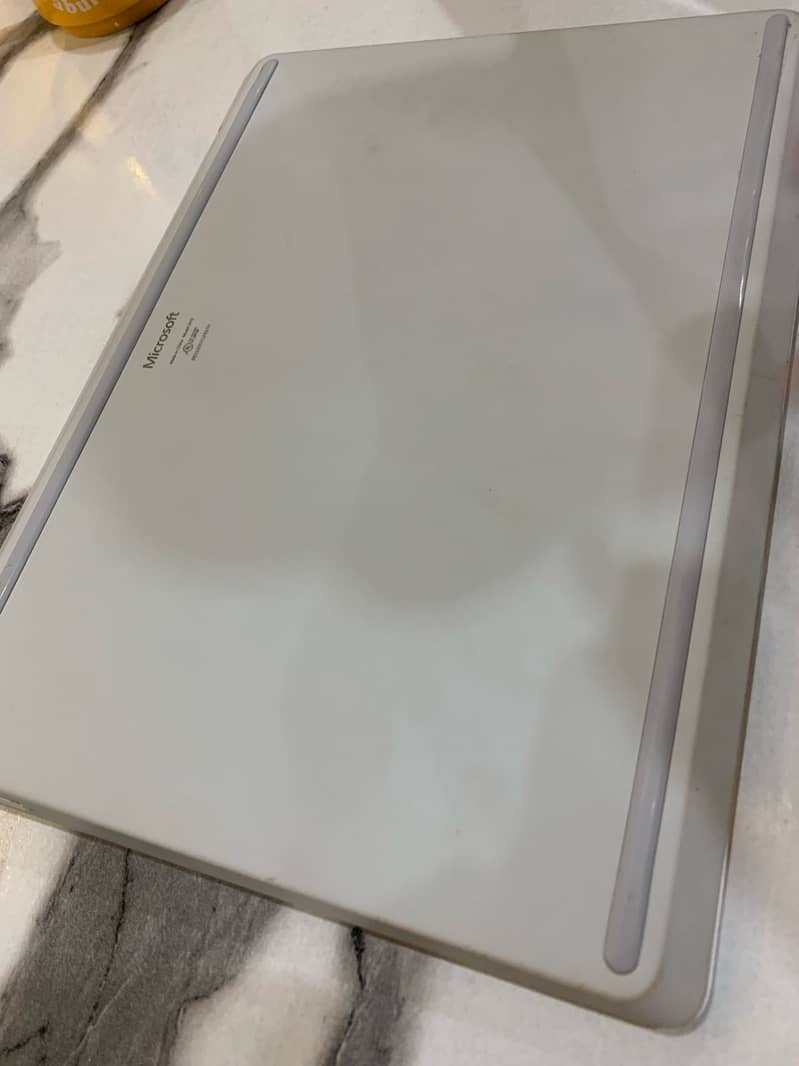 Microsoft Surface Laptop Go 2 13