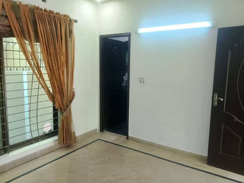 5 Marla Beautiful House Available For Rent In DHA Phase 5,Block D, Lahore Cantt. 11