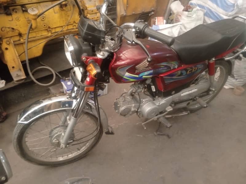 2024 honda cd 70 in lush condition 2