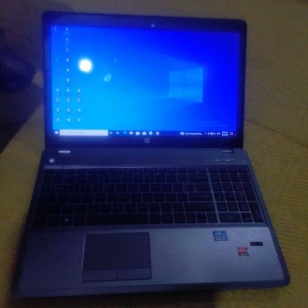 Hp Laptop 4Gb Ram And 750 gb 5