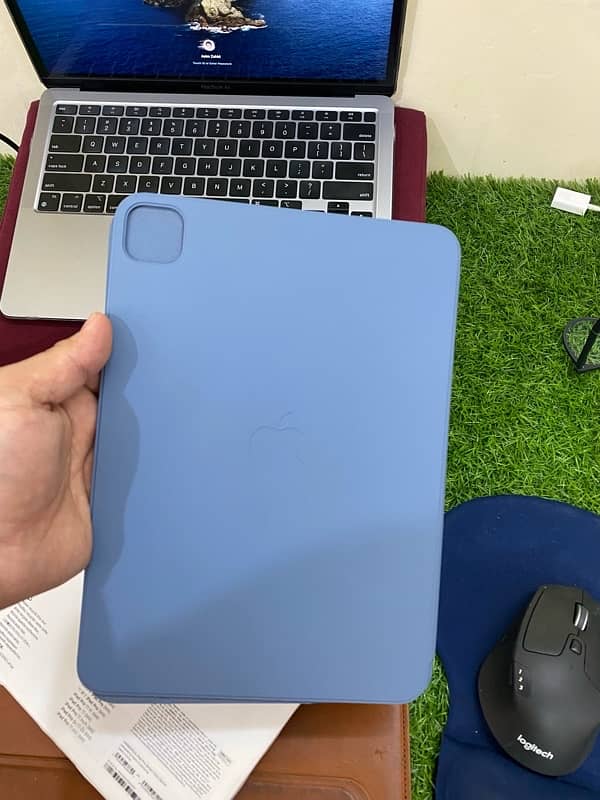 iPad Pro Smart Folio (iPad Pro 11-inch M4) Denim. 1