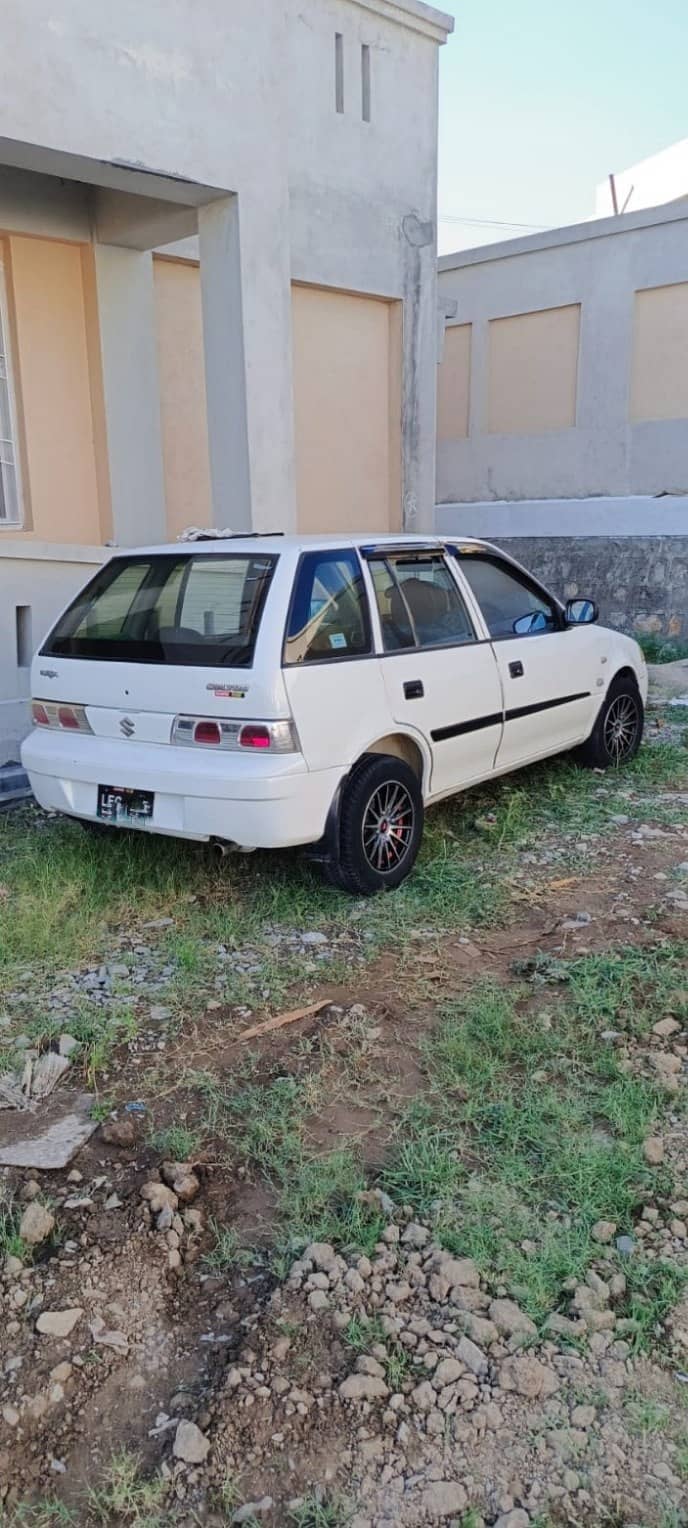 Suzuki Cultus 2011 1