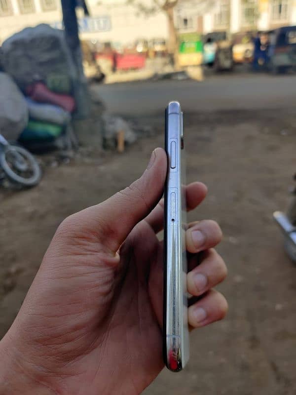 iphone X 64gb pta approved 4