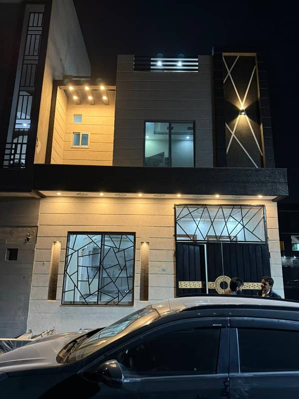 "Modern 3 Marla Double-Story House, Perfectly Located Near Gajjumatah Metro in Shahid Town!" 1