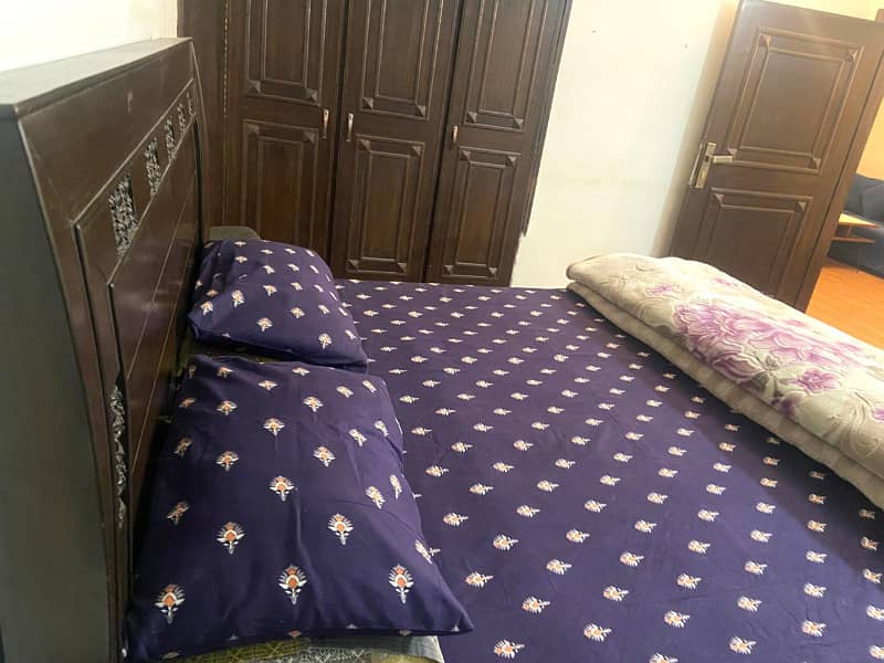 Room available for daily weekly and monthly basis 7