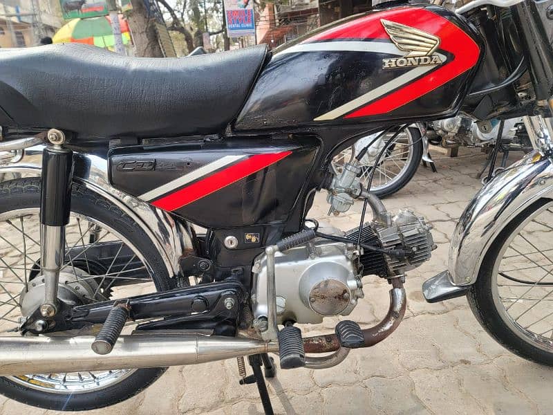 honda70cc1992 model total jenion condition bike 4