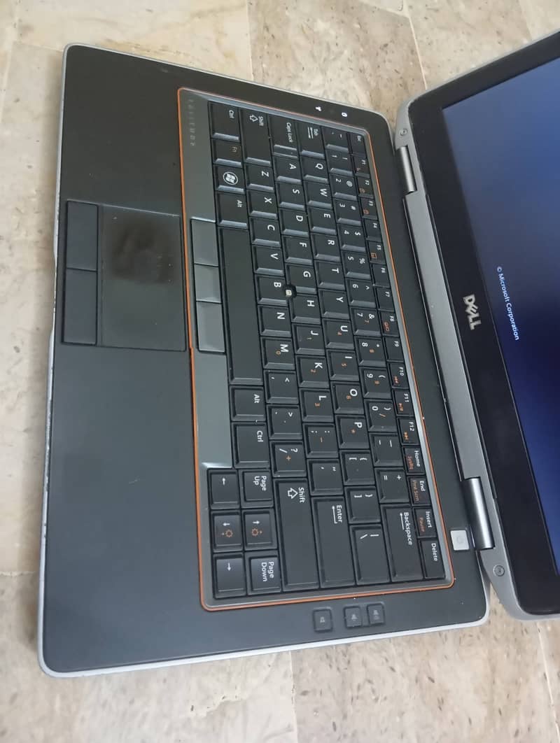 Dell Latitude 6320 core i5 (2nd generation) 9