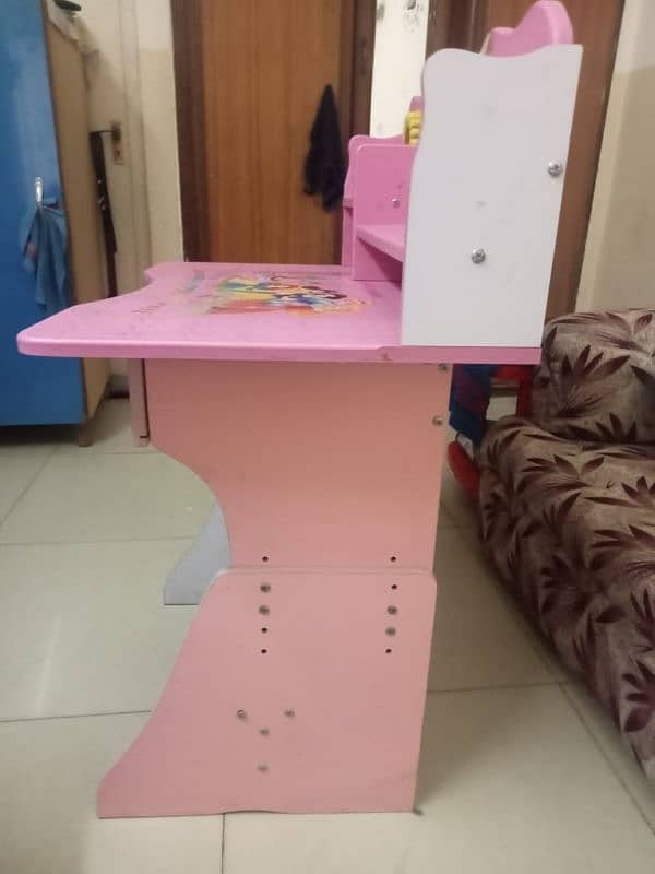 STUDY TABLE. 10