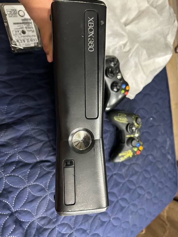 Xbox 360 S 7