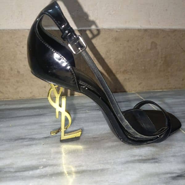 YSL HEELS 9/39 Black 1