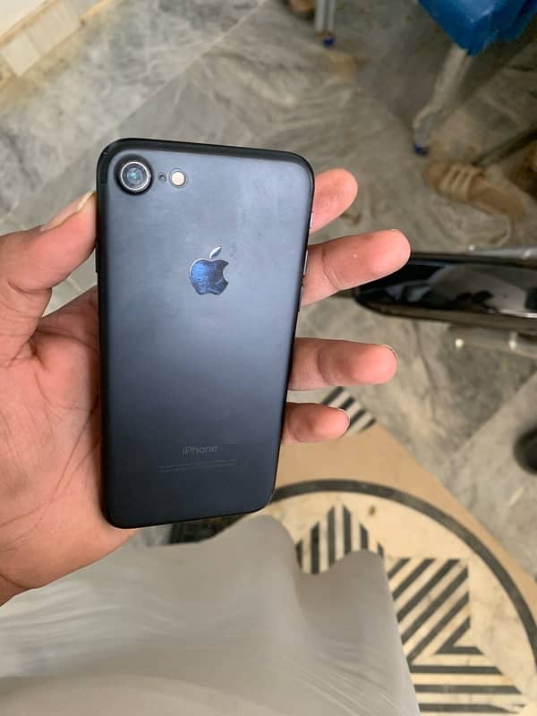 iPhone 7 32Gb PTA approved 5