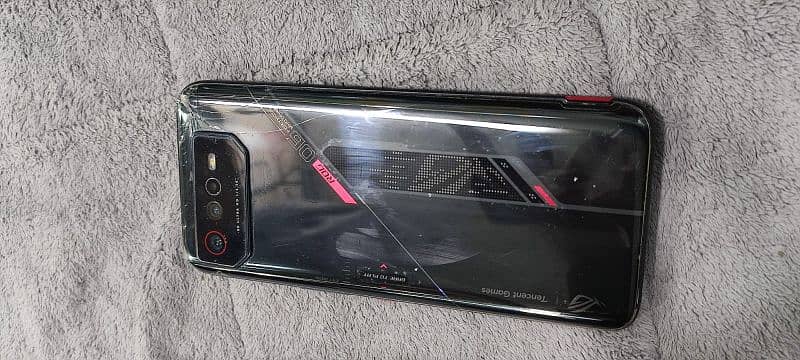 Asus ROG 6 15/512 Snapdragon 1