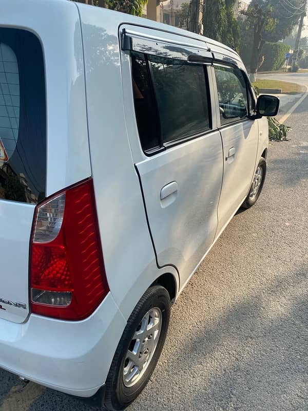 Suzuki Wagon R 2018 1