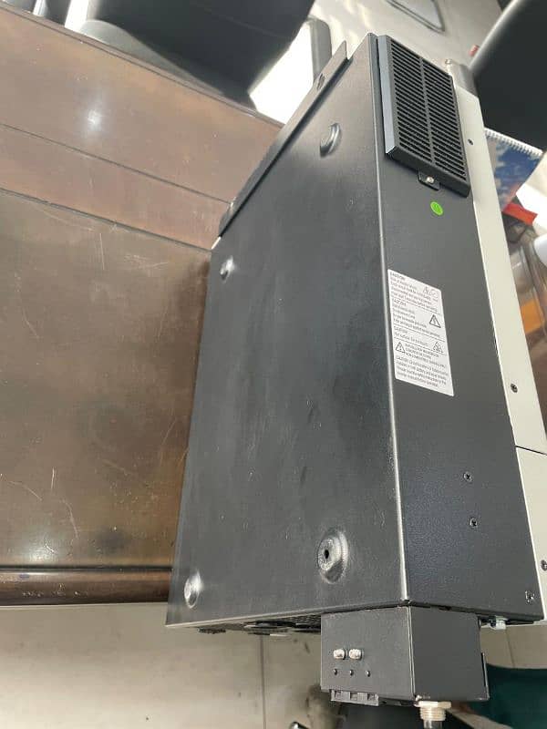 Max Power 4 kw inverter available good price 6