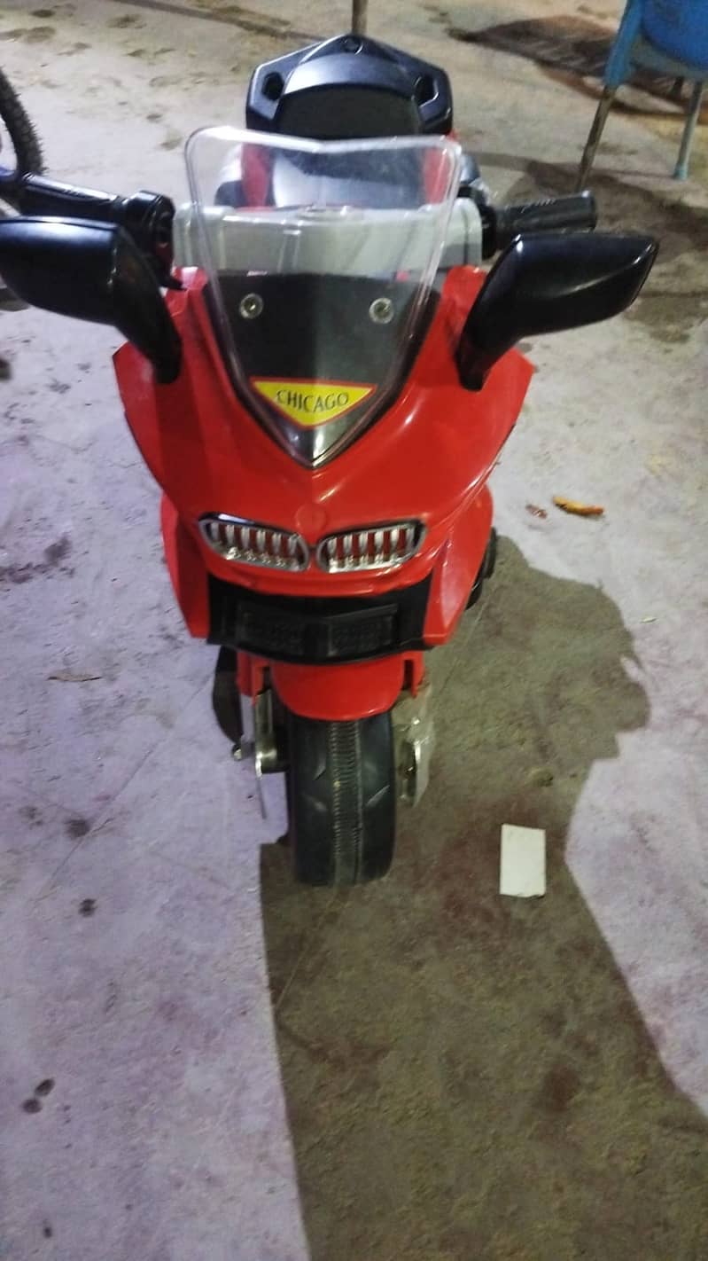 Doom bike electric battery pe chalti mashallah pyare bike he 10chalat 1