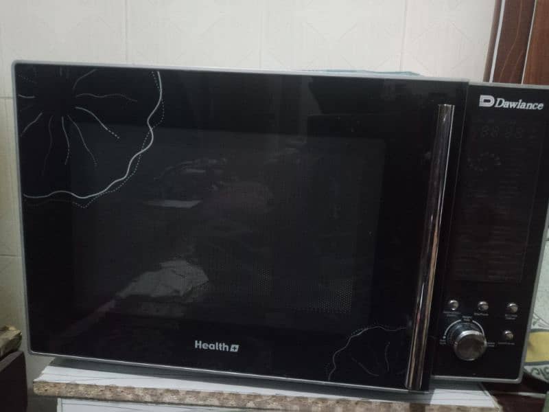 Microwave oven Model DW-131HP 1