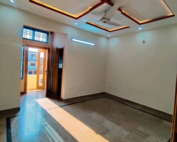 Affordable Upper Portion For rent In G-16 4