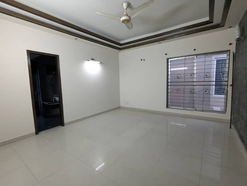 1 KANA LIKE BRAND NEW HOUSE FOR SALE AT IDEAL LOCATION OF VALENCIA TOWN LAHORE 20