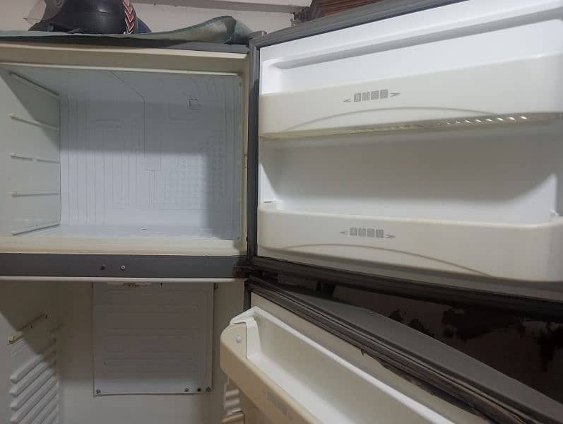 Dawlance refrigerator in Good Condition 3