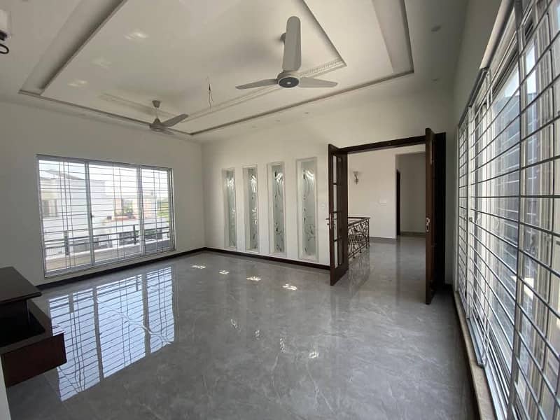 Brand New 10 Marla Beautifully Designed Modern Upper Portion For Rent In DHA Phase 8 6