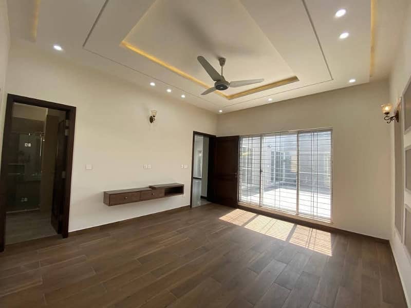 Brand New 10 Marla Beautifully Designed Modern Upper Portion For Rent In DHA Phase 8 16