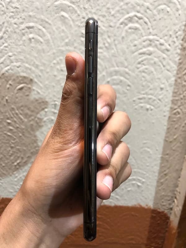 iPhone xs for sale 4