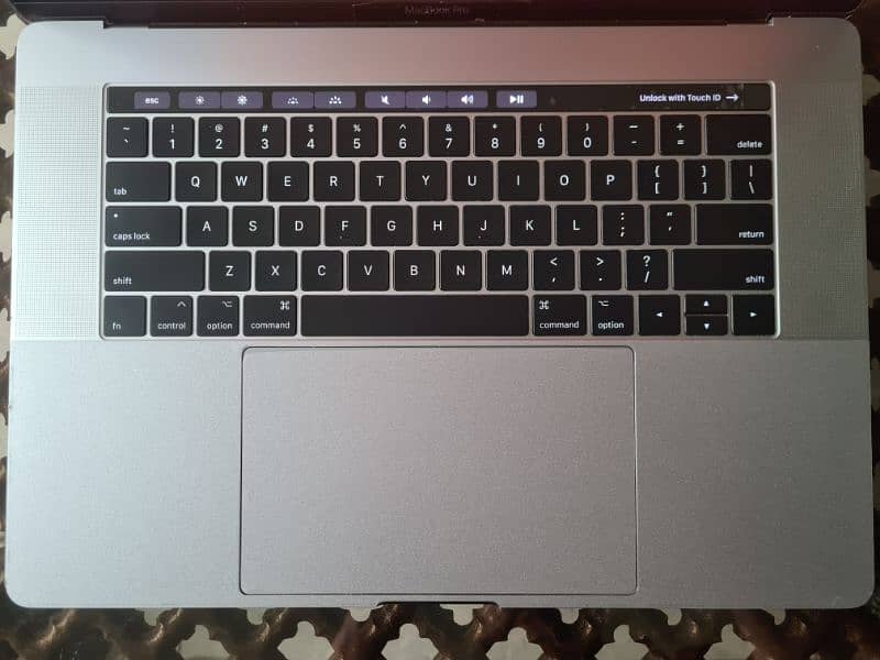 Macbook pro 2017 15 inch 2