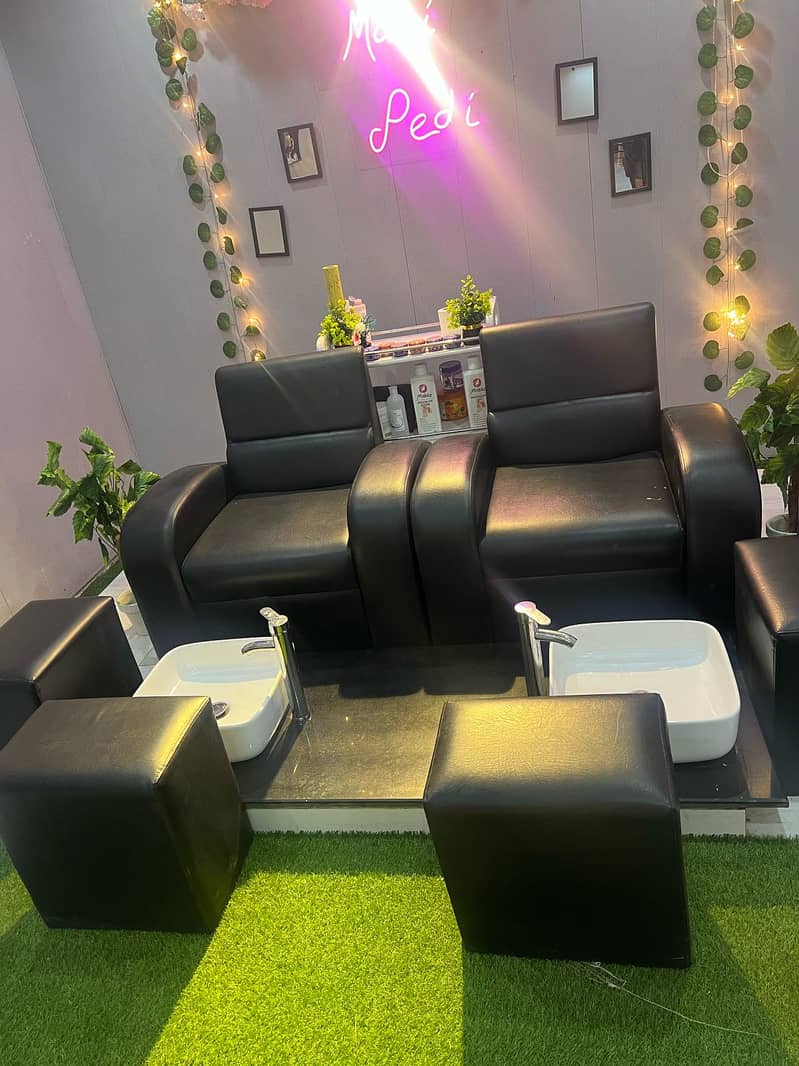 Beauty Saloon For Sale / Running Saloon | Best Option For Sale 14