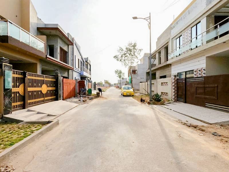 5 Marla House For sale In Beautiful New Lahore City - Block A 3