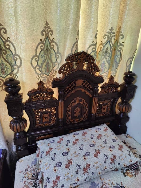 Haveli design chinioti Single beds with mid table new. . . 3