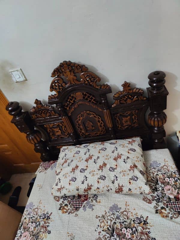 Haveli design chinioti Single beds with mid table new. . . 4