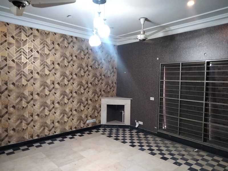 10 Marla House For Rent In Faisal Town C Block And A Block 2